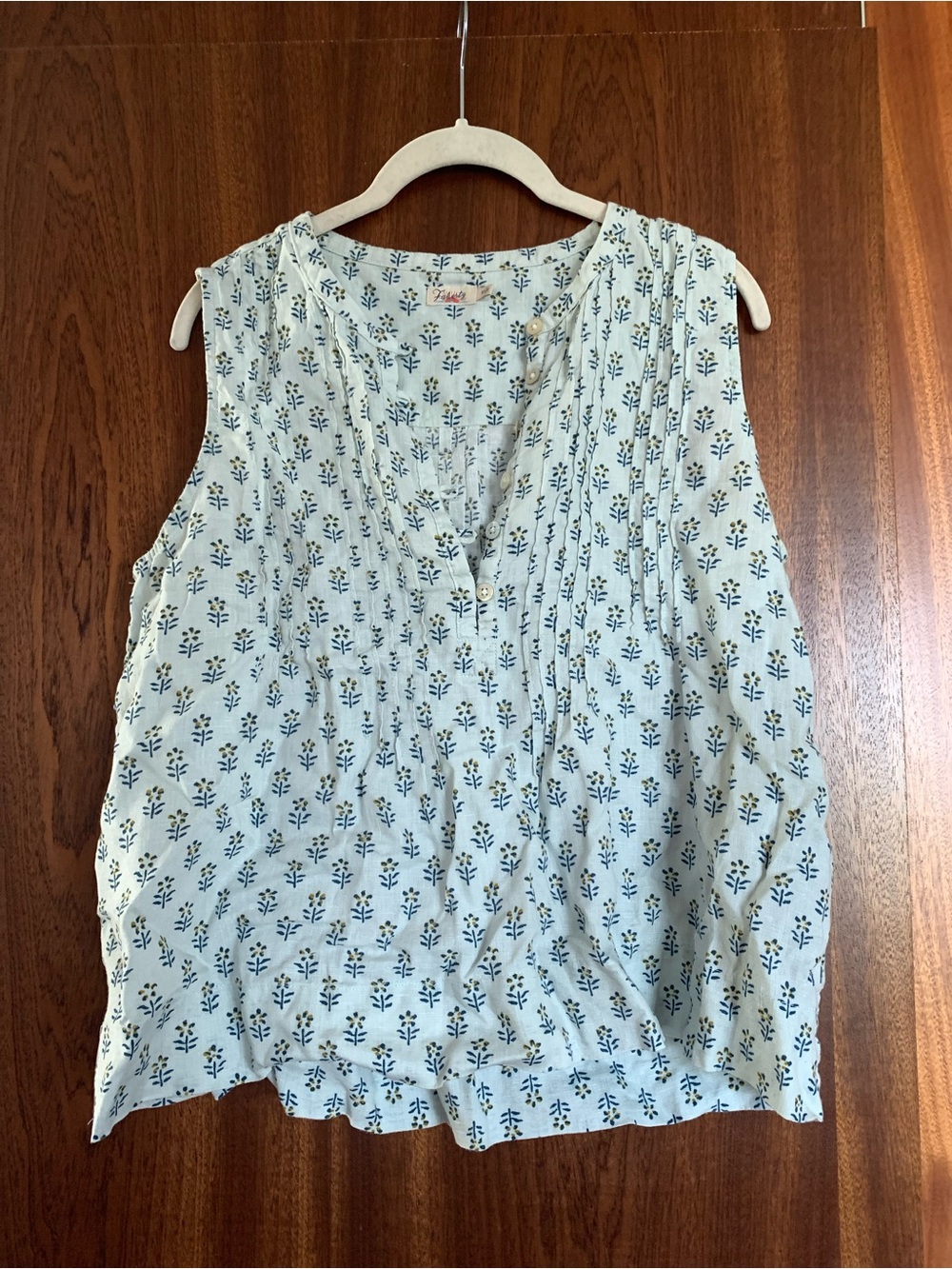 Faherty Linen Sleeveless Blue Floral Pintuck Button-Front Top